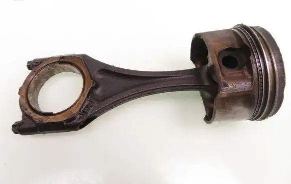 Opel Vectra B Piston with connecting rod 