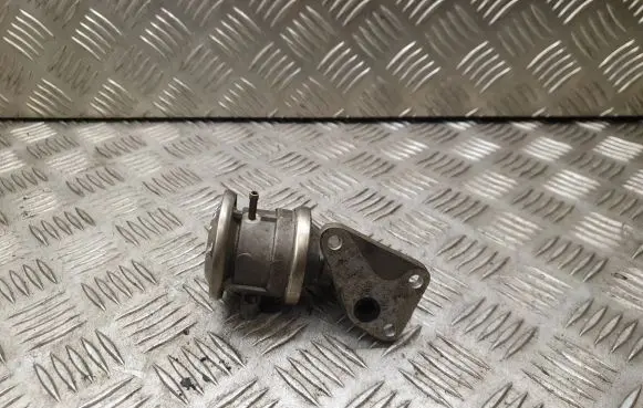 Audi A4 S4 B6 8E 8H EGR valve 078131101N