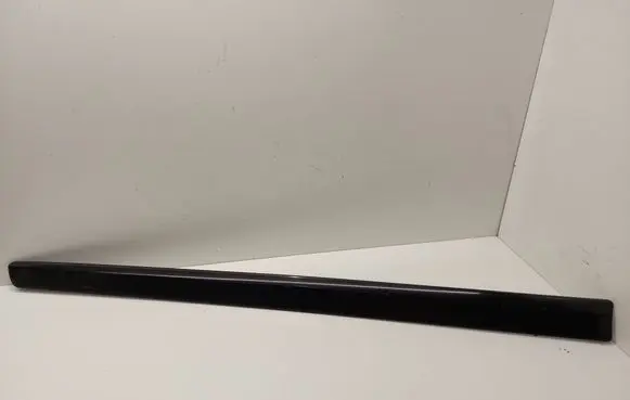 Volkswagen Tiguan Front door trim (molding) 5N0853515