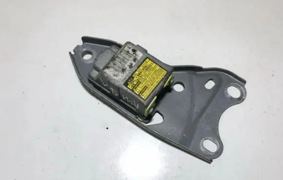 Toyota Avensis Verso Airbag deployment crash/impact sensor 8983044010 89830-44010