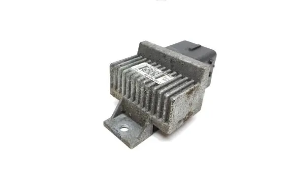 Nissan Navara D23 Glow plug pre-heat relay 110678071R