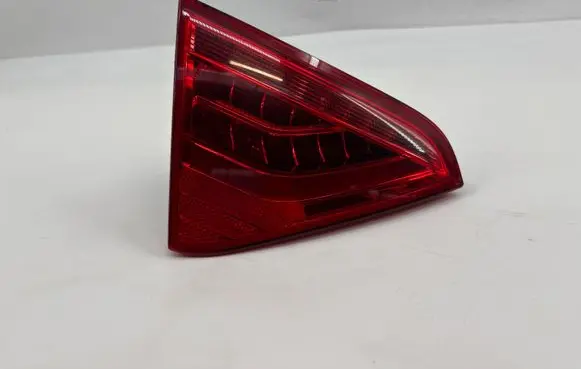 Audi A5 8T 8F Tailgate rear/tail lights 8T0945093C