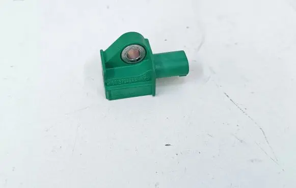 Chrysler Town & Country V Airbag deployment crash/impact sensor 68137949AA 5WK44602