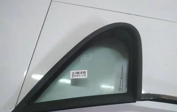 Peugeot 207 Front door vent window glass four-door AS2