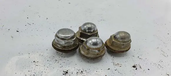 Toyota Land Cruiser (HDJ90) Nuts/bolts NOCODE