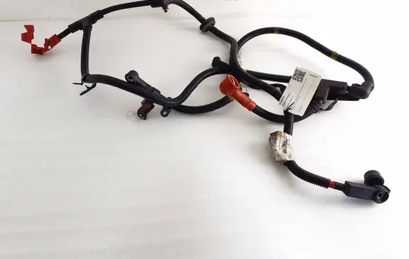 Maserati Levante Positive cable (battery) 670103147 2004559 048852061F0