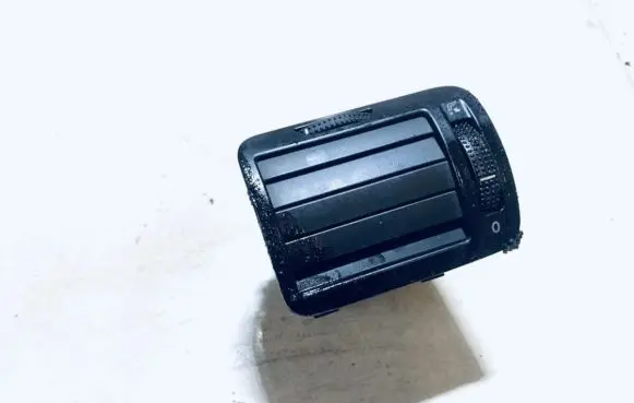 Volkswagen PASSAT B5 Dash center air vent grill 3B0819704 1841908001