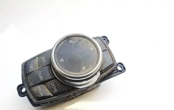 Multifunctional control switch/knob