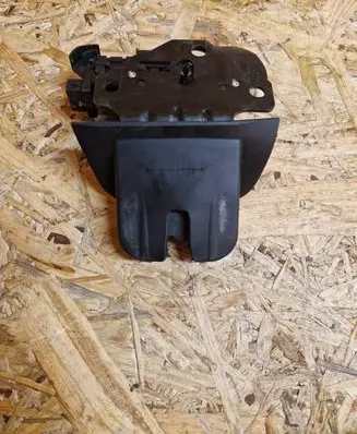 Audi A4 S4 B7 8E 8H Tailgate/trunk/boot lock/catch/latch 8P4827505B