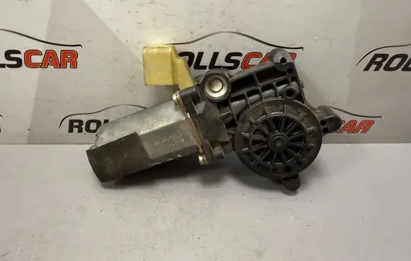 Volvo S80 Front door window regulator motor 0130821761