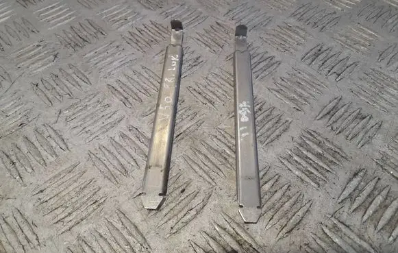 Volvo V50 Headlight/headlamp mounting bracket