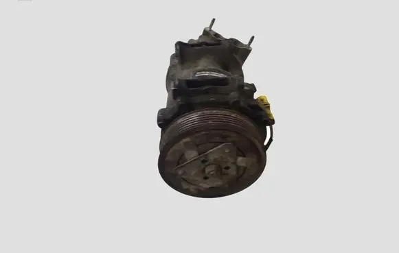 Peugeot 308 Air conditioning (A/C) compressor (pump) 9659875880