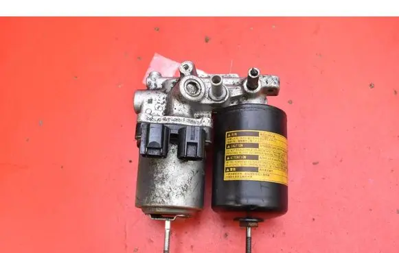Toyota Prius+ (ZVW40) Master brake cylinder 4707047050