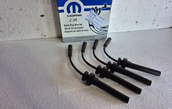 Chrysler PT Cruiser Ignition plug leads 5018394AG