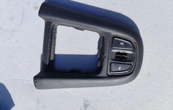 Opel Zafira C Gear shifter surround trim plastic 13352682