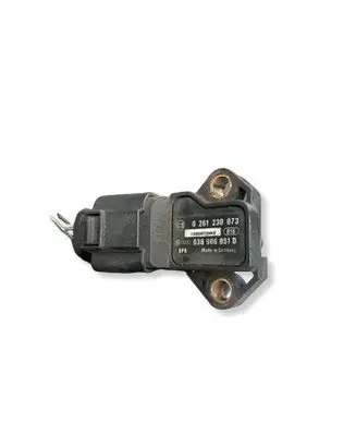 Audi Q3 8U Air pressure sensor 0261230073 038906051D 100504T2040F
