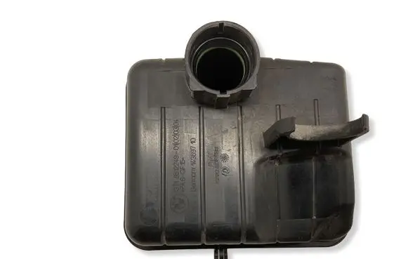 BMW 5 F10 F11 Intake resonator 8512249 14389710 01020304
