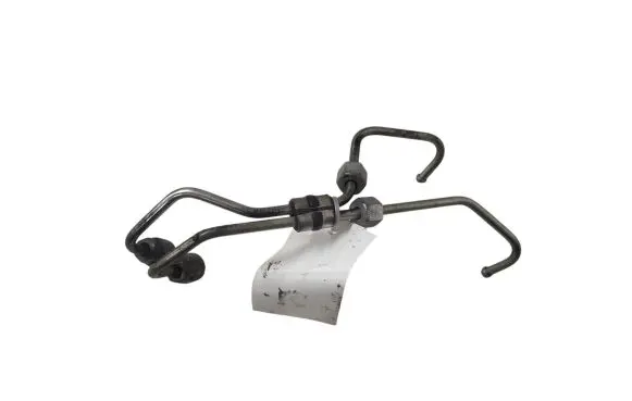 Volvo V40 Fuel injector supply line/pipe 