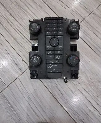 Volvo S40 Head unit multimedia control 8697156