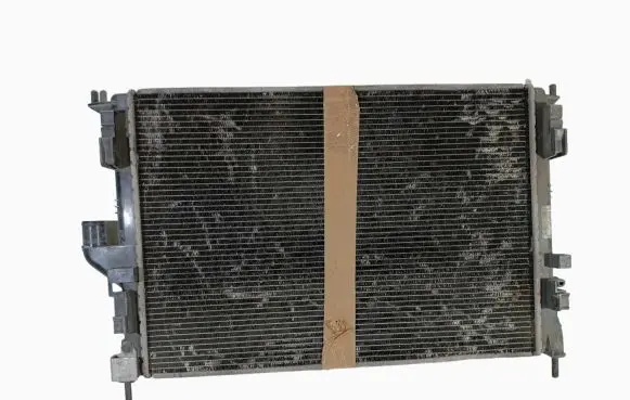 Dacia Sandero Radiator set 8200735039