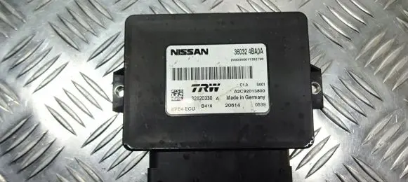 Nissan Qashqai Rear brake EMF control unit/module 36032-4BA0A