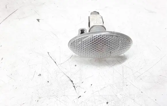 Peugeot 307 Front fender indicator light