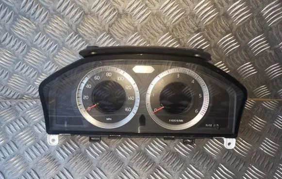 Volvo XC60 Speedometer (instrument cluster) 31270370AA 69199730U 36002203
