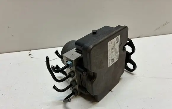 Audi A4 S4 B9 ABS Pump 8W0907379Q 8W0614517T