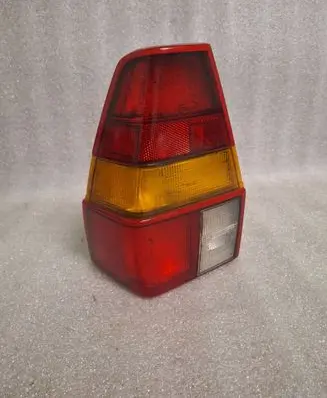Volkswagen PASSAT B2 Rear/tail lights