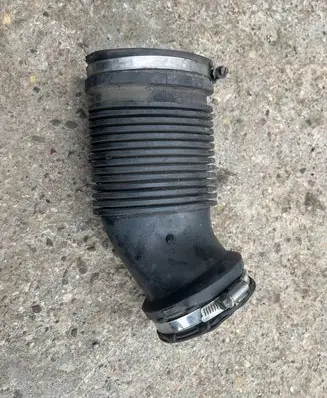 Ford Mondeo MK IV Intercooler hose/pipe