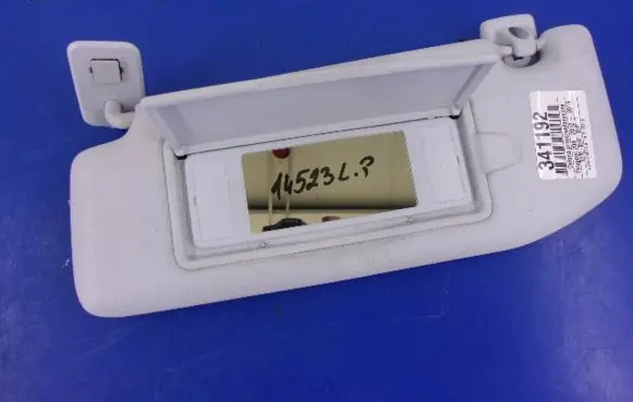 Peugeot 208 Sun visor