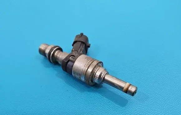 Porsche Cayenne (9PA) Fuel injector 94860523002 IMPRK1602156