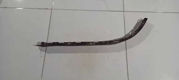 Opel Zafira B Front bumper lip 13124974