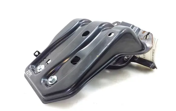 Toyota RAV 4 (XA40) Battery bracket 
