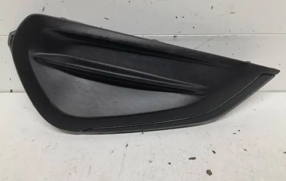 Peugeot 208 I Front bumper lower grill 9810533680