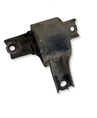 Peugeot 4007 Engine mount bracket 