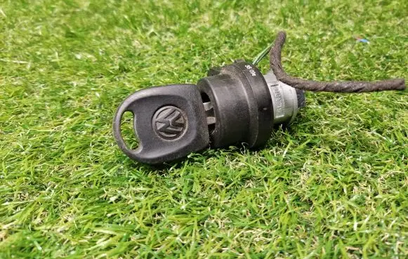 Skoda Fabia Mk2 (5J) Ignition lock contact 36377
