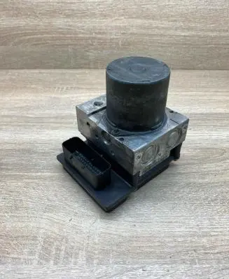 BMW 5 E60 E61 ABS Pump 6767235 6758743