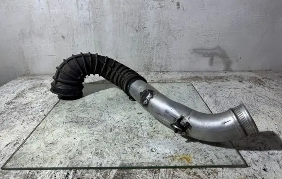 Volvo S60 Air intake hose/pipe 08634143