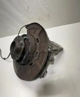 BMW X5 E70 Rear wheel hub
