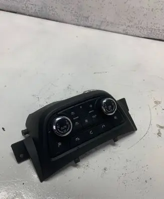Opel Zafira C Climate control unit 39081560 A2C1134780001