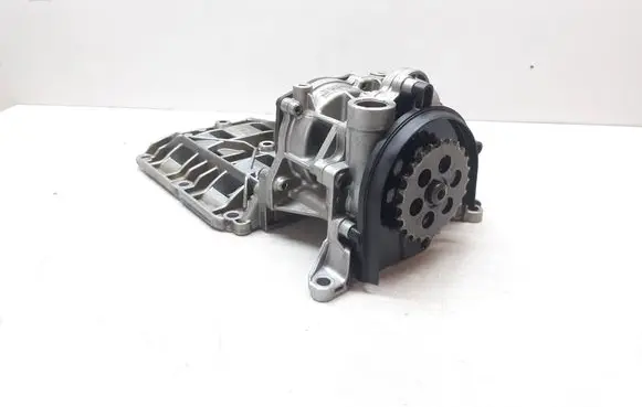 BMW X1 E84 Oil pump 7798014 9140307540
