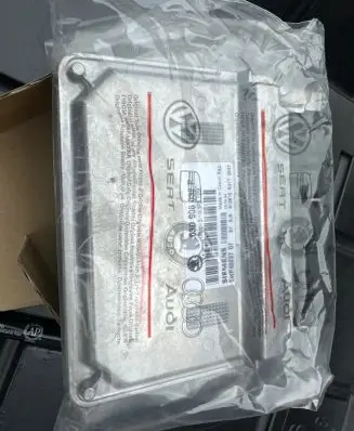 Skoda Fabia Mk1 (6Y) Engine control unit/module 03D906032P 3PD1208