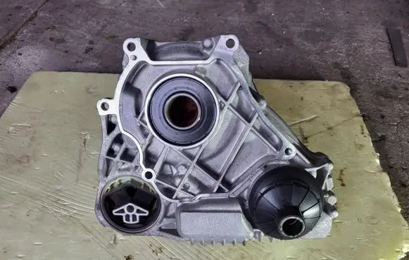 BMW X3 G01 Gearbox transfer box case 8485036