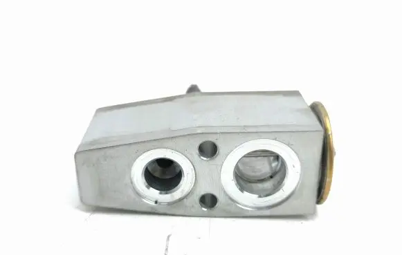 Air conditioning (A/C) expansion valve