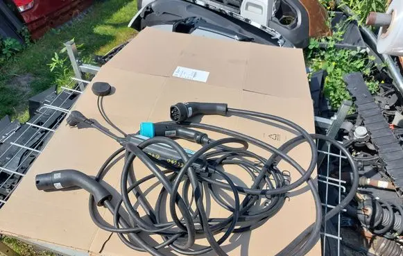 Renault Zoe Electric car charging cable 296905986R JN26ENAD