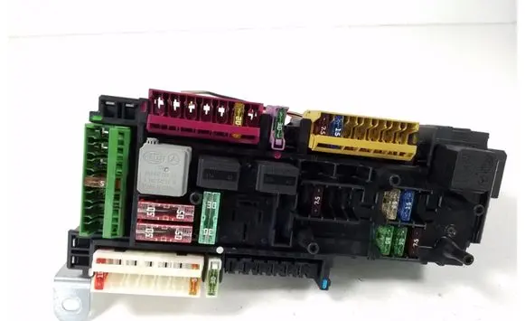 Mercedes-Benz SLK R172 Fuse module A1729060105