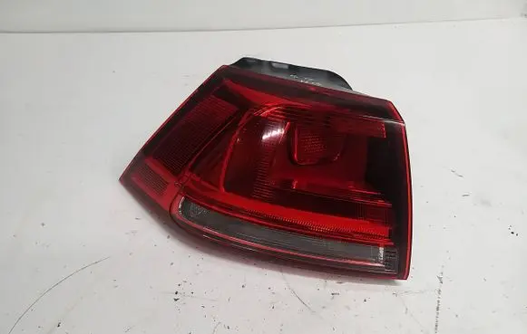 Volkswagen Golf VII Rear/tail lights 5G0945095M