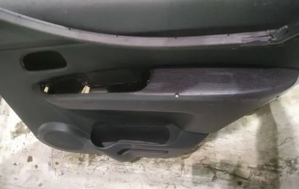 KIA Carens II Rear door card panel trim