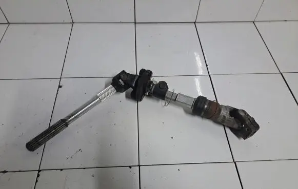 Volvo V70 Steering column universal joint 821056